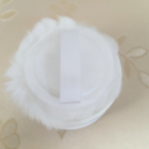 WOODS OF WINDSOR ENGLAND Jasmine Dusting Powder - Picture 4 of 5